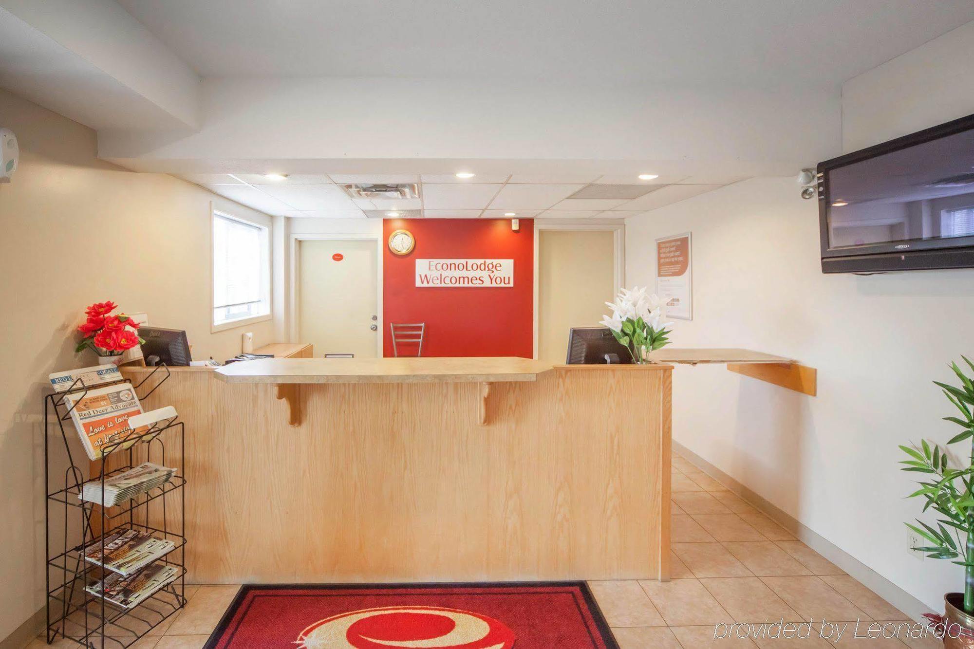 Econo Lodge Inn & Suites Innisfail ภายนอก รูปภาพ