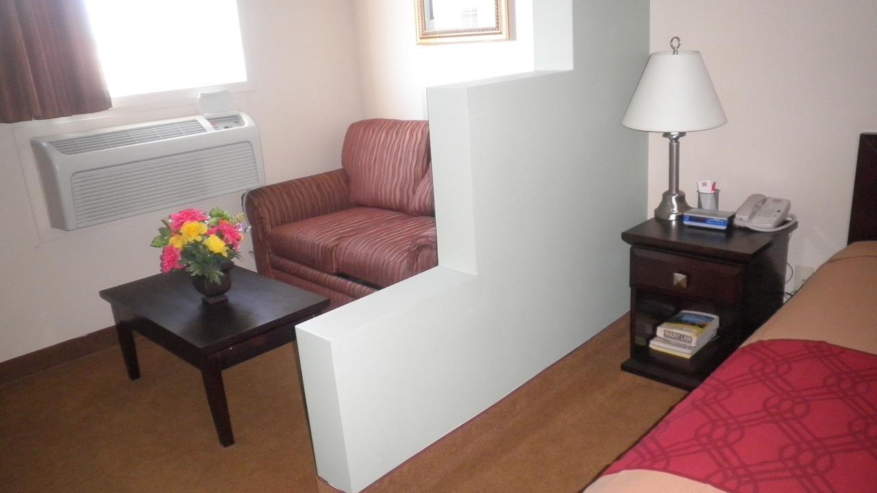 Econo Lodge Inn & Suites Innisfail ภายนอก รูปภาพ