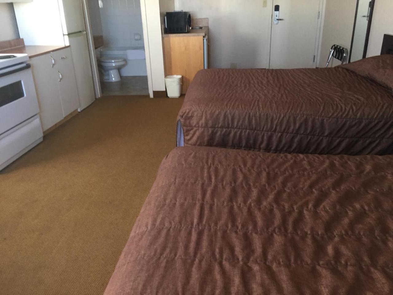 Econo Lodge Inn & Suites Innisfail ภายนอก รูปภาพ